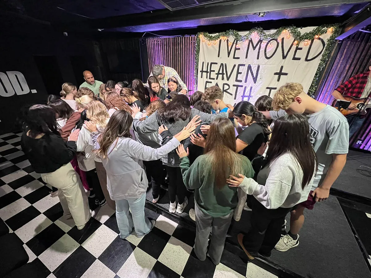 Youth Ministry Praying First Baptist Church in Hereford, TX